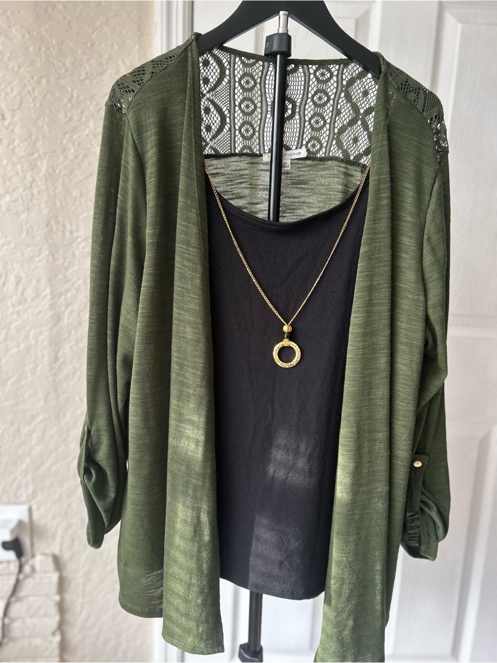 Notations Olive Green Lace-Shoulder Open-Front Cardigan 3x gold circle necklace